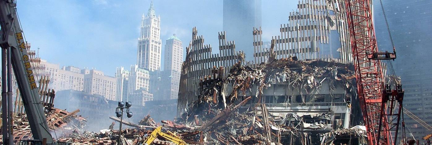 World Trade Centerin rauniot viikko al-Qaidan terrori-iskun jälkeen Yhdysvaltoja vastaan 11. syyskuuta 2001. Kuva: YK-kuva/Eskinder Debebe.